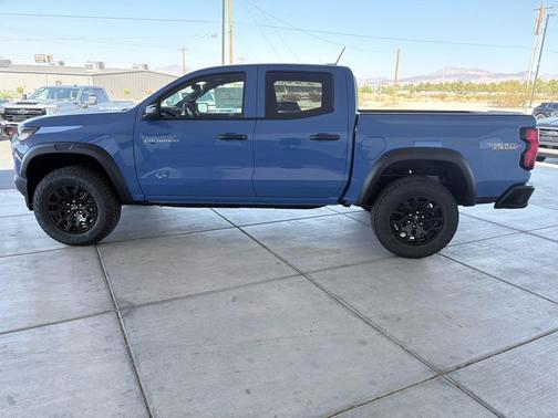 Reef Blue Metallic 2026 Chevrolet Colorado Trail Boss