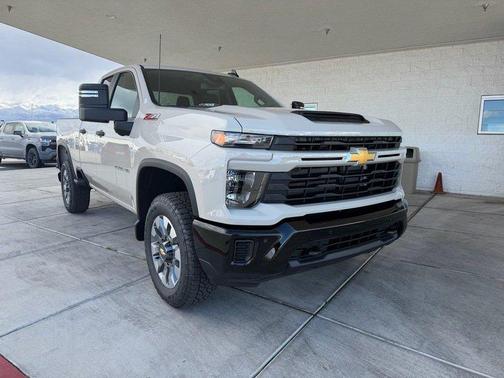 2026 Chevrolet Silverado 2500 Custom