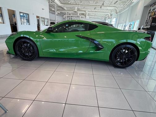 Roswell Green Metallic 2026 Chevrolet Corvette Stingray w/1LT
