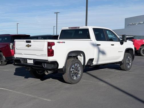 2026 Chevrolet Silverado 2500 Custom