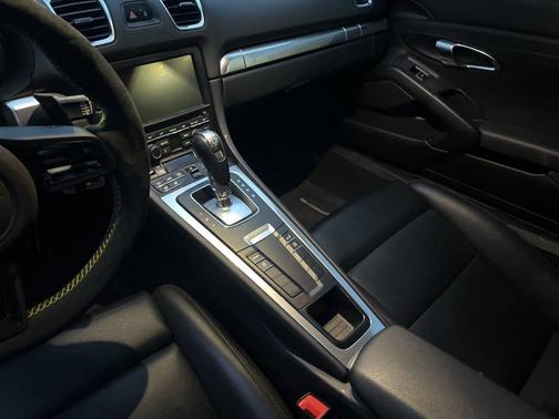 2015 Porsche Cayman 2DR CPE