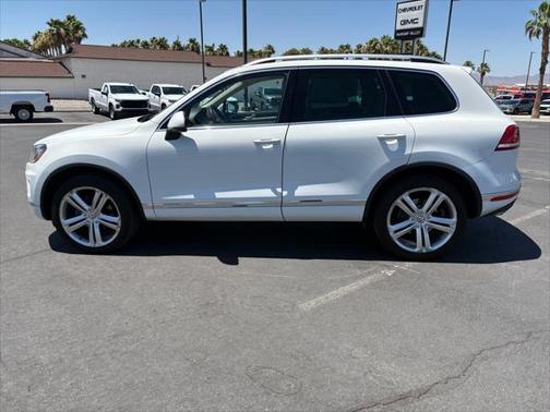 2017 Volkswagen Touareg V6 Executive