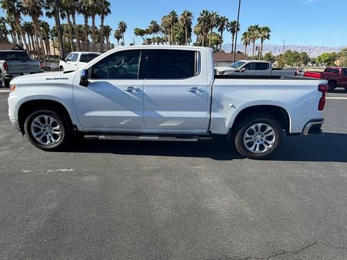 Iridescent Pearl Tricoat 2024 Chevrolet Silverado 1500 LTZ