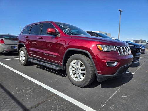Velvet Red Pearlcoat 2017 Jeep Grand Cherokee Laredo