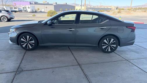 2021 Nissan Altima 2.5 SV