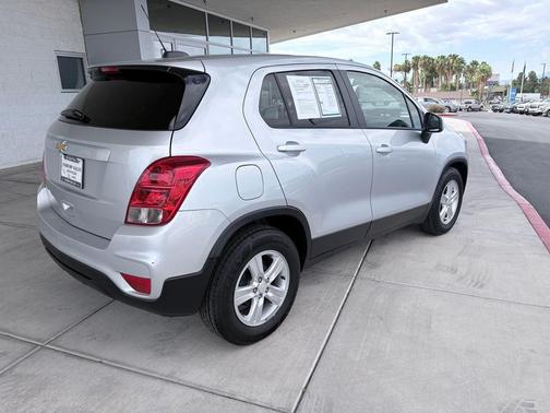 2022 Chevrolet Trax LS