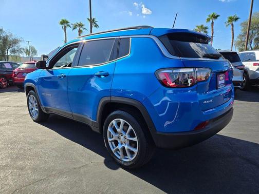 2024 Jeep Compass Latitude Lux