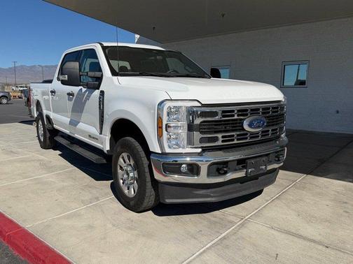 Oxford White 2024 Ford F-250 XL