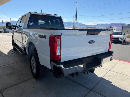 Oxford White 2024 Ford F-250 XL