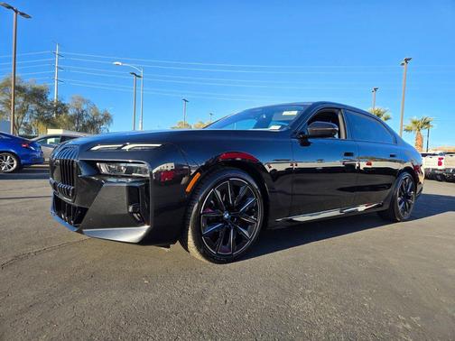2023 BMW 760 i xDrive