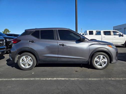 2021 Nissan Kicks S