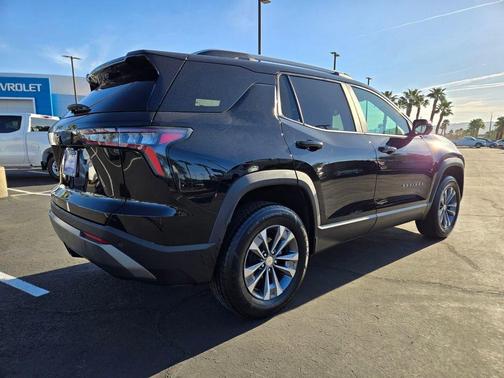 Mosaic Black Metallic 2025 Chevrolet Equinox 1LT