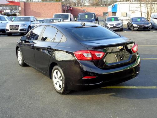 2018 Chevrolet Cruze LS