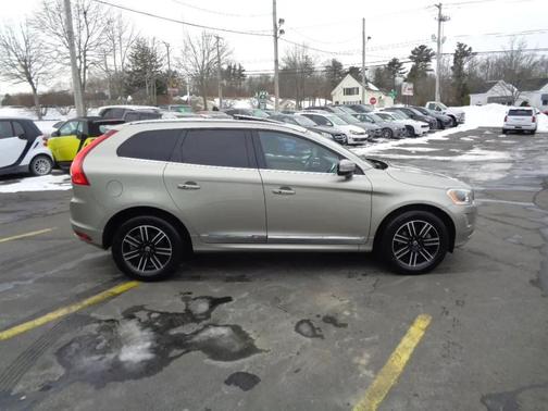 2016 Volvo XC60 T5 Drive-E Platinum