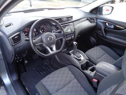 2017 Nissan Rogue Sport SV