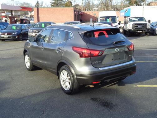 2017 Nissan Rogue Sport SV
