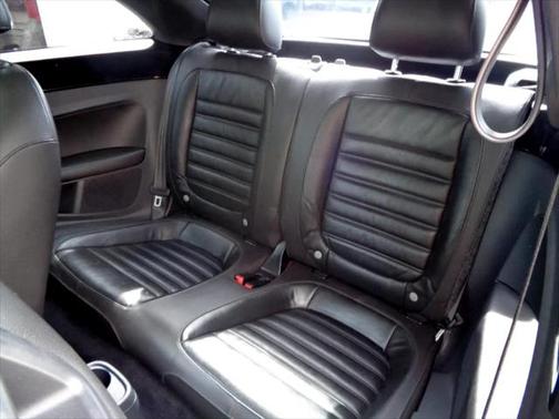 2012 Volkswagen Beetle Base