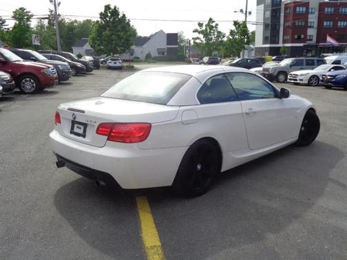 White 2013 BMW 335 2dr Conv 335i