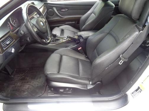 White 2013 BMW 335 2dr Conv 335i