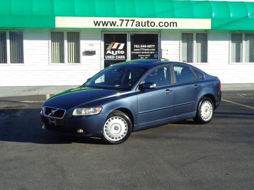 Blue 2009 Volvo S40 4dr Sdn 2.4L FWD