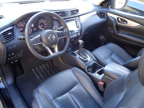 2020 Nissan Rogue Sport SL