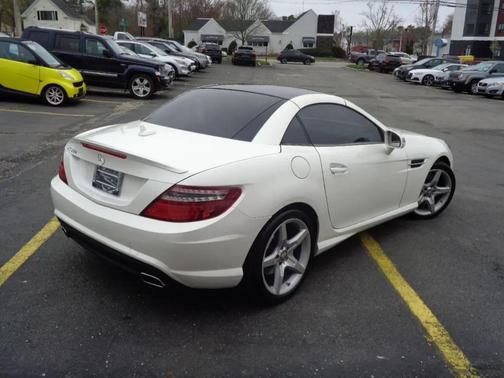 White 2016 Mercedes-Benz SLK-Class SLK300 Roadster