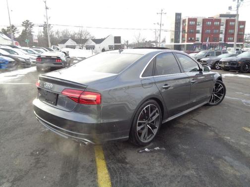 2016 Audi S8 4dr Sdn Plus