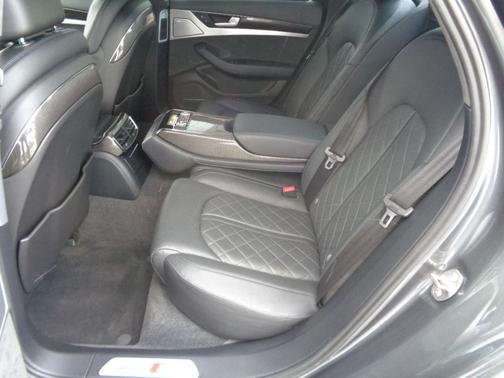 2016 Audi S8 4dr Sdn Plus