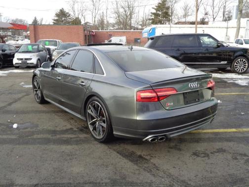 2016 Audi S8 4dr Sdn Plus