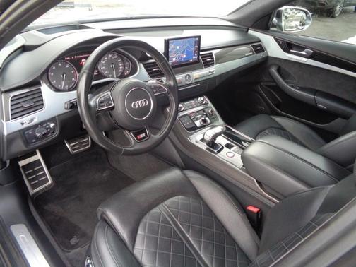 2016 Audi S8 4dr Sdn Plus