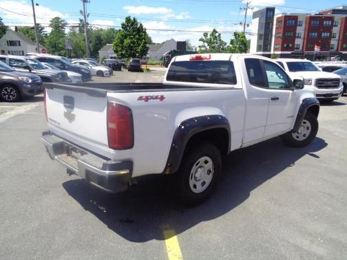 White 2018 Chevrolet Colorado WT