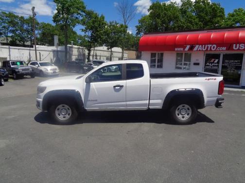 White 2018 Chevrolet Colorado WT