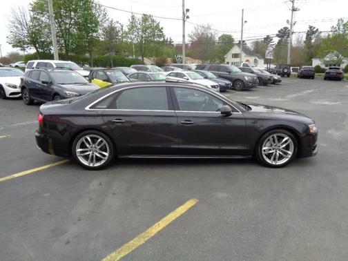 Black 2016 Audi A8 L 4.0T