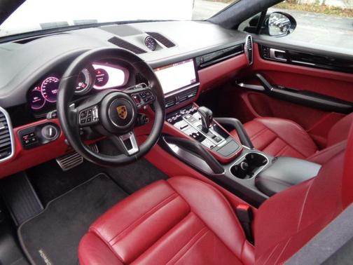 2021 Porsche Cayenne Turbo