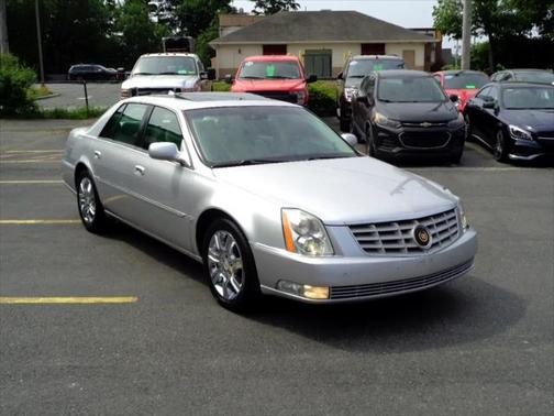 2010 Cadillac DTS Base