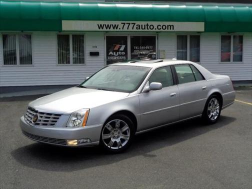 2010 Cadillac DTS Base