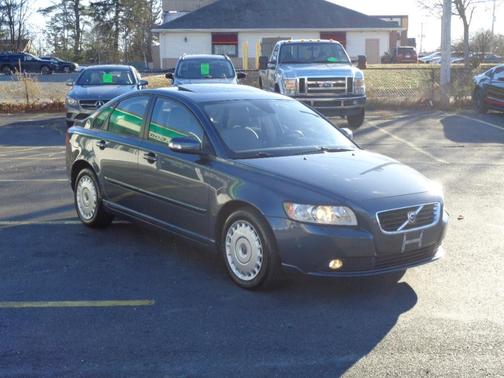 2009 Volvo S40 4dr Sdn 2.4L FWD