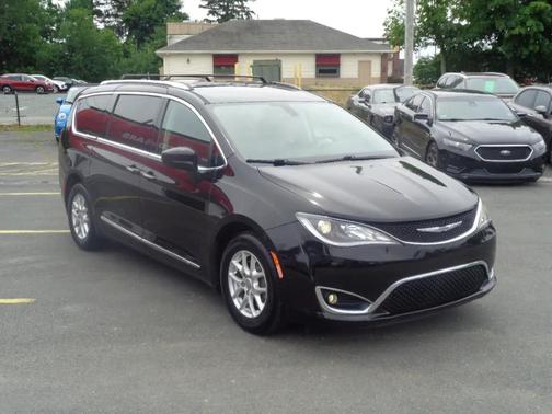 Black 2020 Chrysler Pacifica Touring L