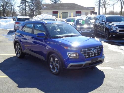 2023 Hyundai VENUE Limited IVT