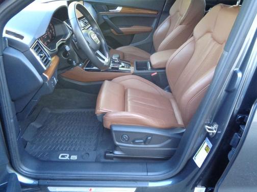 2022 Audi Q5 45 S line Premium Plus