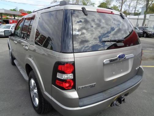 Gray 2008 Ford Explorer Limited