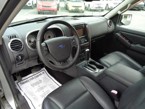 Gray 2008 Ford Explorer Limited