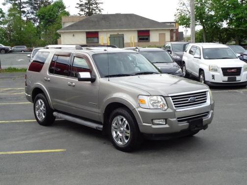 Gray 2008 Ford Explorer Limited