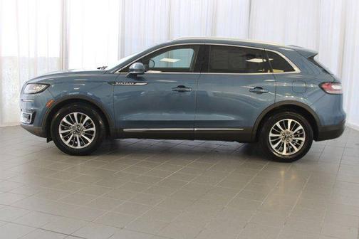 2019 Lincoln Nautilus Select