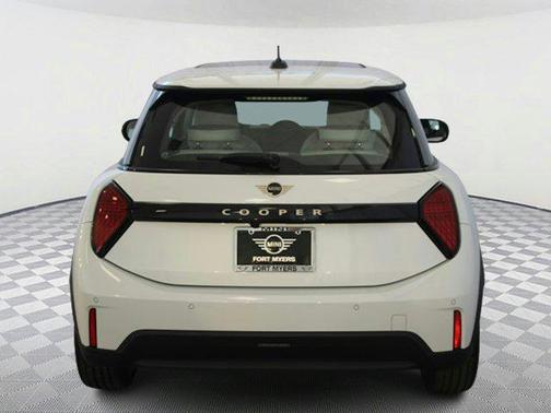 2025 MINI Hardtop Cooper