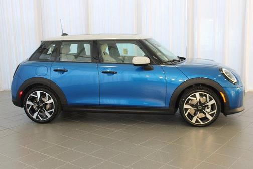 2025 MINI Hardtop Cooper