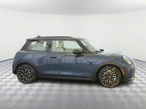 2025 MINI Hardtop Cooper