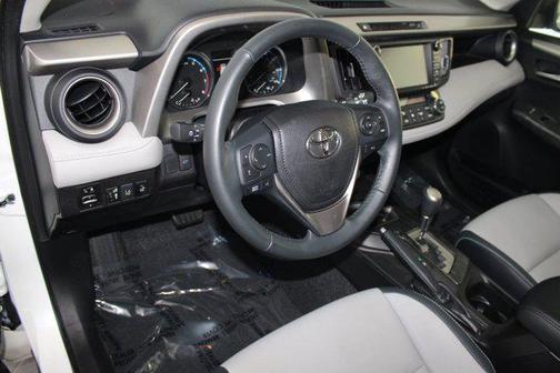 2017 Toyota RAV4 Platinum