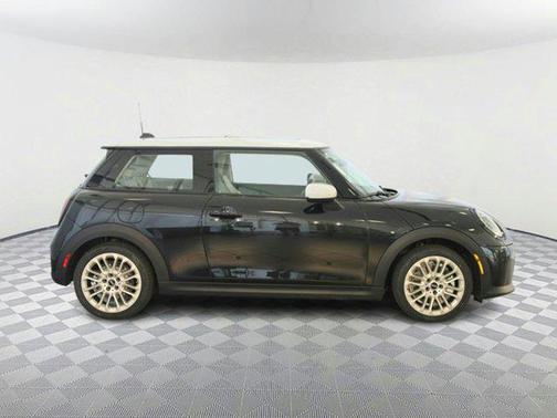 2025 MINI Hardtop Cooper
