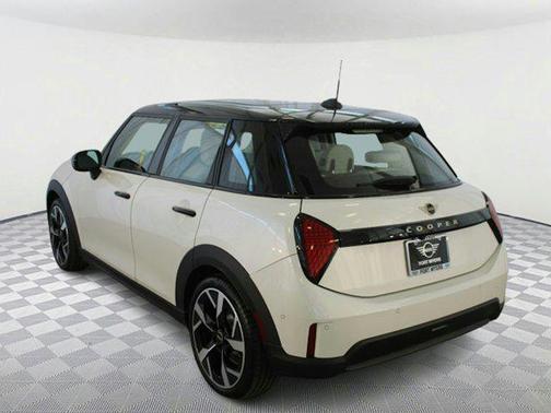 2025 MINI Hardtop Cooper